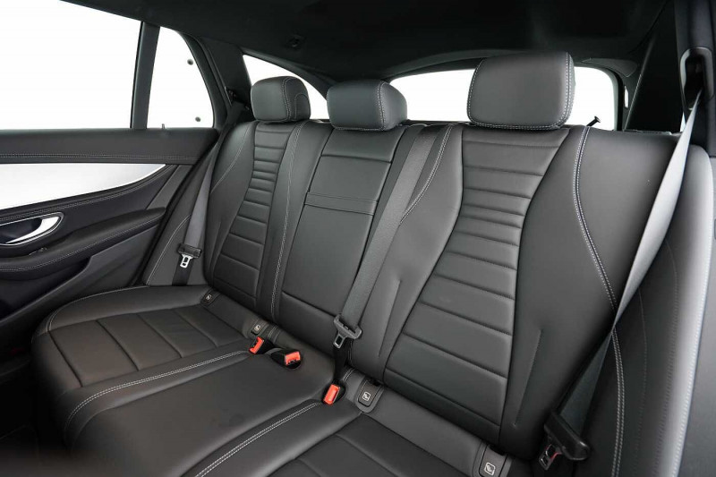 Occasion MERCEDES-BENZ E 300 E 300 de 4MATIC Break AMG Line 2022 Argent 44900 € à Beyne-Heusay