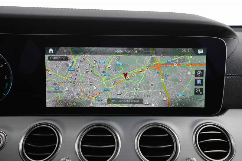 Occasion MERCEDES-BENZ E 300 E 300 de 4MATIC Break AMG Line 2022 Argent 44900 € à Beyne-Heusay
