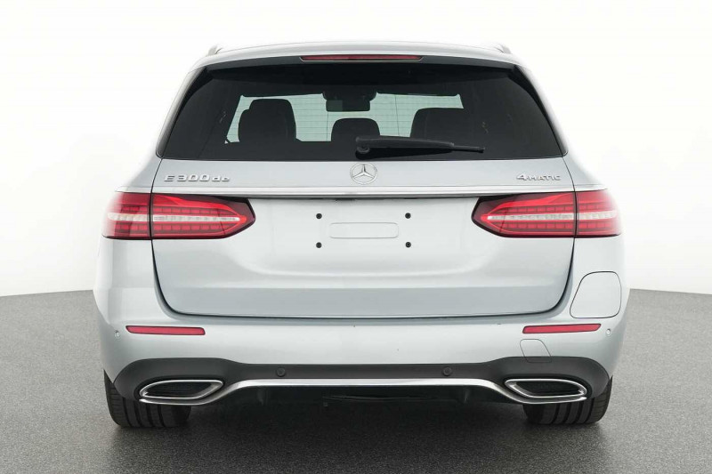 Occasion MERCEDES-BENZ E 300 E 300 de 4MATIC Break AMG Line 2022 Argent 44900 € à Beyne-Heusay