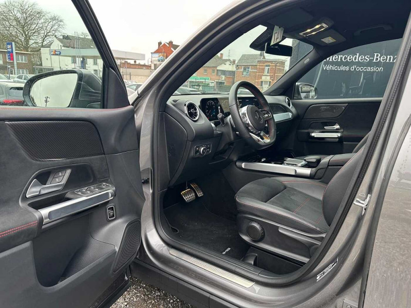 Used MERCEDES-BENZ GLB 180 GLB 180 AMG Line 7 places 2023 Gris € 45890 in Beyne-Heusay