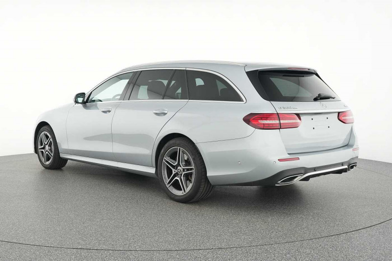 Occasion MERCEDES-BENZ E 300 E 300 de 4MATIC Break AMG Line 2022 Argent 44900 € à Beyne-Heusay