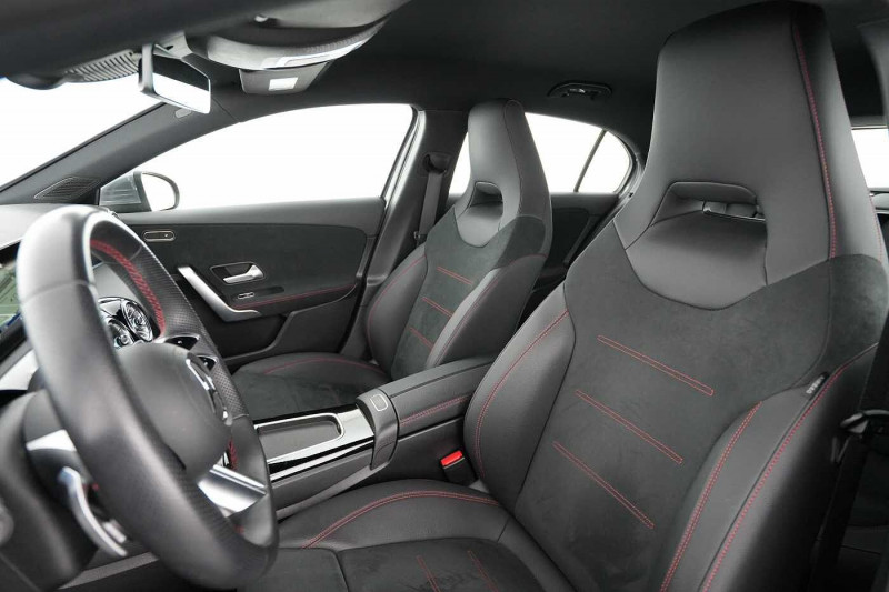 Occasion MERCEDES-BENZ A 250 A 250 e AMG Line 2023 Gris 33890 € à Beyne-Heusay