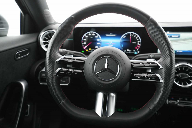 Occasion MERCEDES-BENZ A 250 A 250 e AMG Line 2023 Gris 33890 € à Beyne-Heusay
