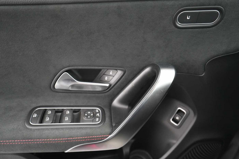 Occasion MERCEDES-BENZ A 250 A 250 e AMG Line 2023 Gris 33890 € à Beyne-Heusay
