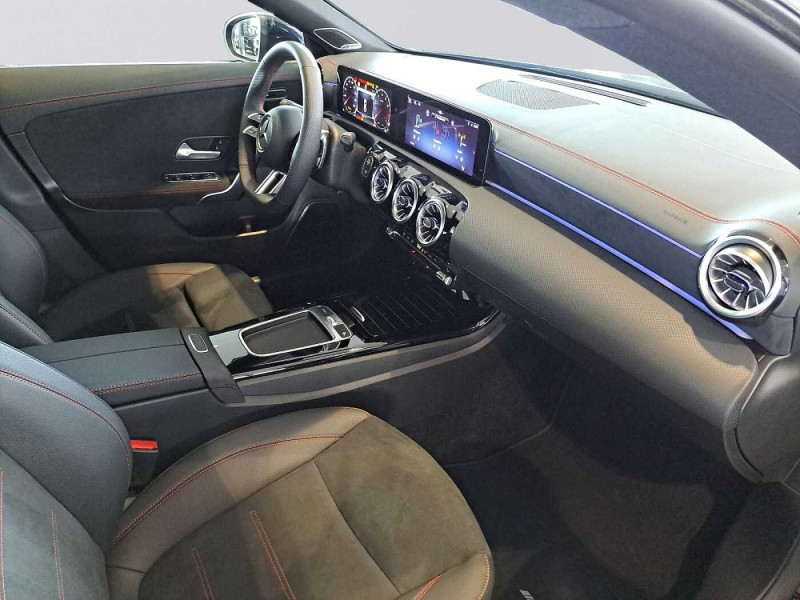 Used MERCEDES-BENZ CLA CLA 200 Coupé AMG Line 2024 Noir € 39890 in Beyne-Heusay