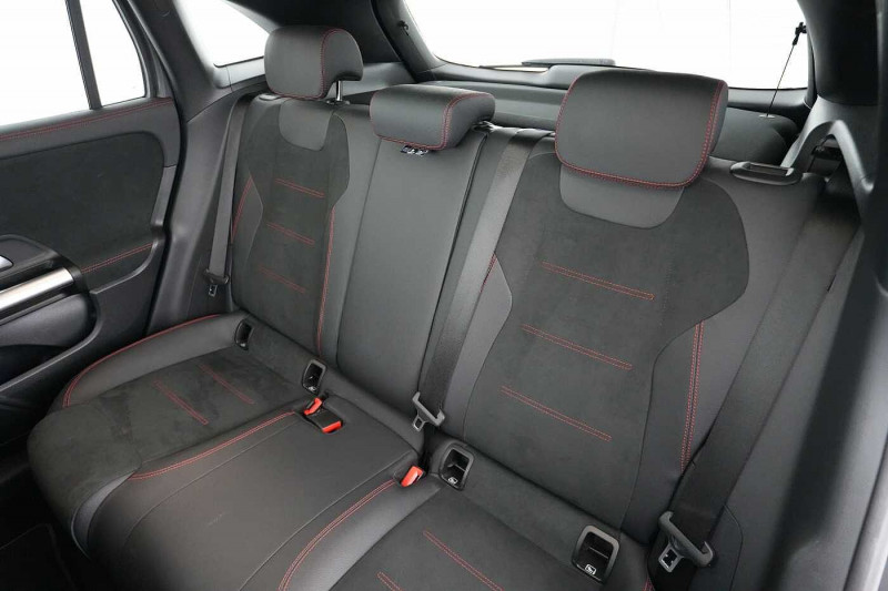 Occasion MERCEDES-BENZ GLA 250 GLA 250 e AMG Line 2023 Gris 40890 € à Beyne-Heusay