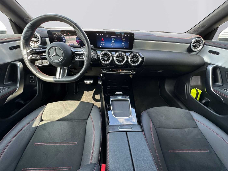Used MERCEDES-BENZ CLA CLA 200 d Coupé AMG Line 2024 Blanc € 38890 in Beyne-Heusay