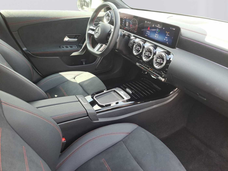 Used MERCEDES-BENZ CLA CLA 200 d Shooting Brake AMG Line 2024 Blanc € 36890 in Beyne-Heusay