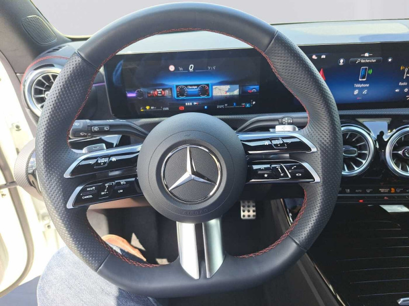 Used MERCEDES-BENZ CLA CLA 200 d Shooting Brake AMG Line 2024 Blanc € 36890 in Beyne-Heusay