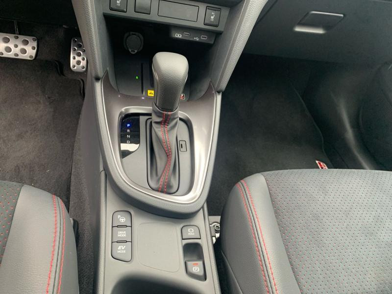 Occasion TOYOTA Yaris 1500 Cross Design GR Sport  GREY 41170 € à Diekirch
