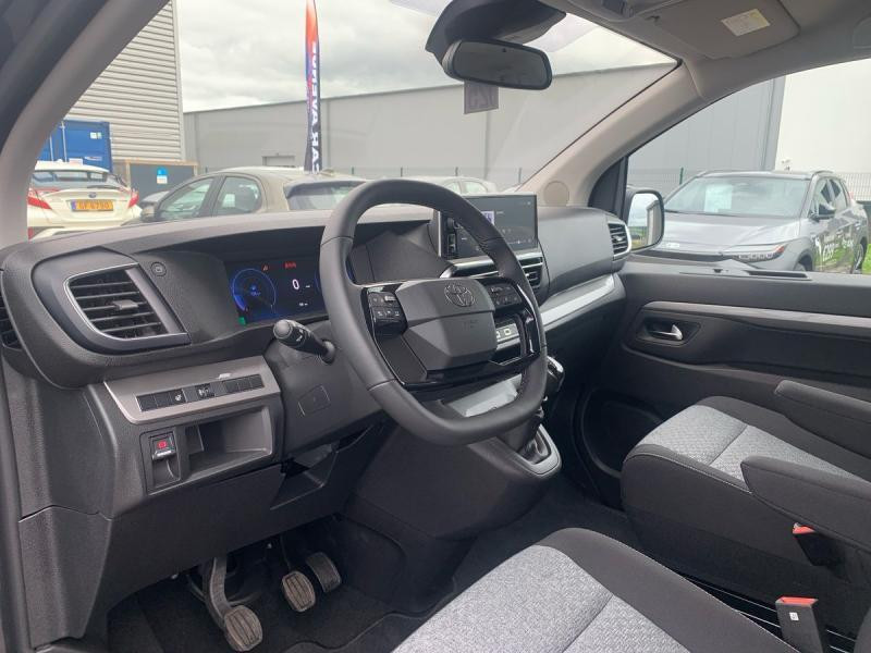 Occasion TOYOTA PROACE 2000 FAMILY 8 PLACES  GREY 53035 € à Diekirch