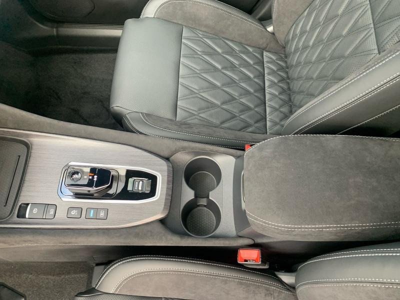 Occasion NISSAN Qashqai 1300 TECNA+ 2WD  RED 49336 € à Diekirch