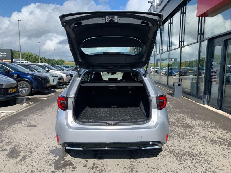 Occasion TOYOTA Corolla 1800 TS Dynamic Business Pack+Navi 2024 GREY 26990 € à Diekirch