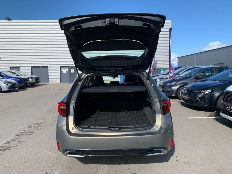 Used TOYOTA Corolla 1800 TS DYNAMIC BUSINESS PACK+NAVI 2024 BRONZE € 28990 in Diekirch