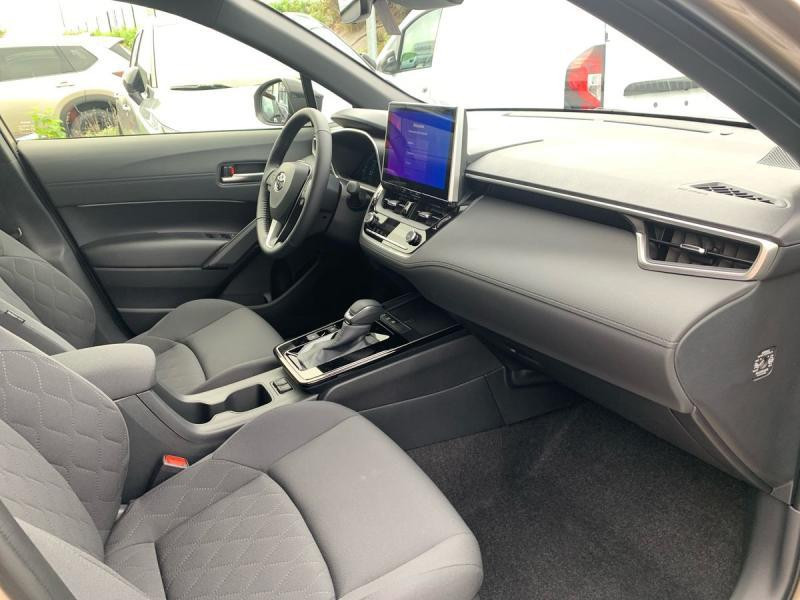 Used TOYOTA Corolla Cross 1800 STYLE + Sun Pack  BROWN € 41830 in Diekirch