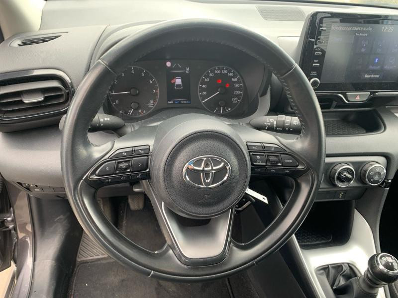 Occasion TOYOTA Yaris 1.5 ESSENCE DYNAMIC 2021 ANTHRACITE 13990 € à Diekirch